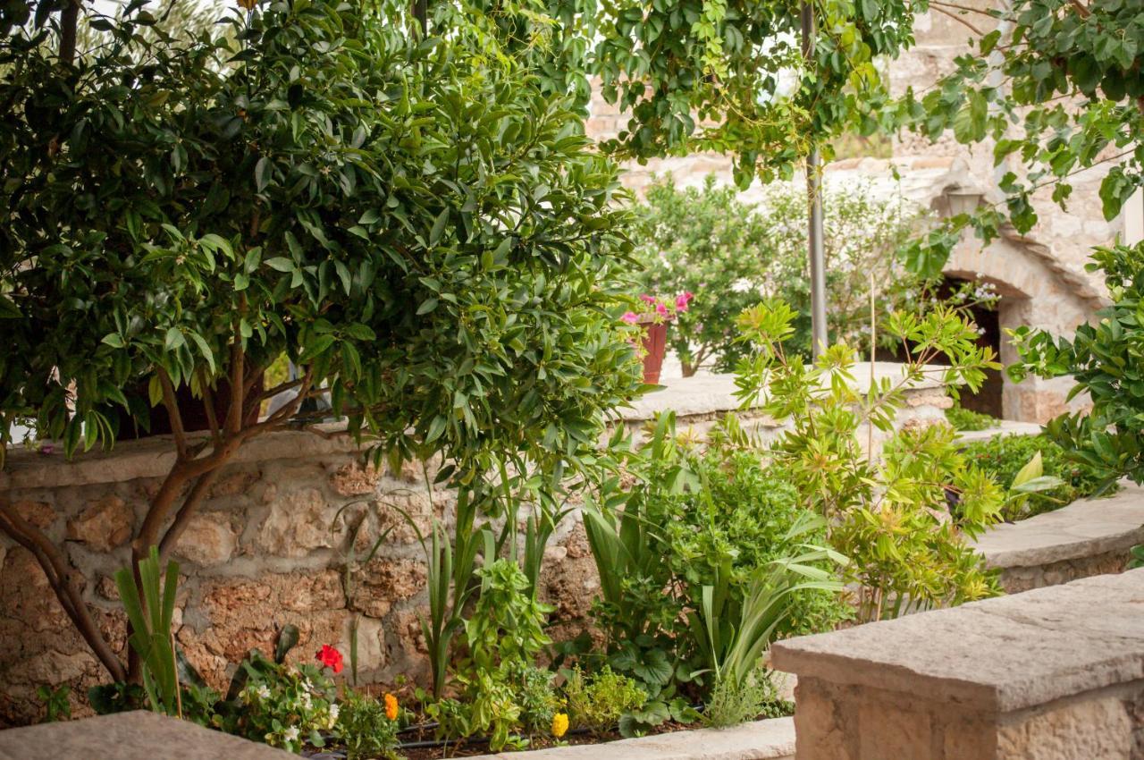 Apartments Obala Бол Экстерьер фото