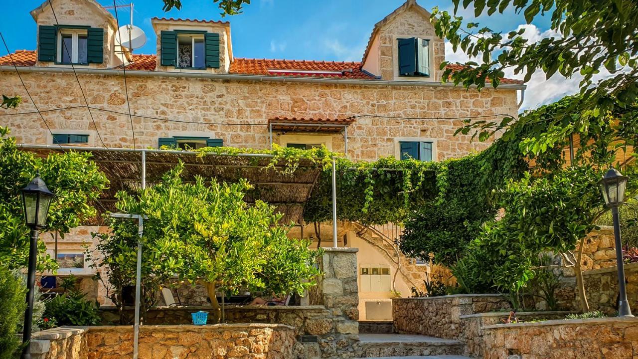 Apartments Obala Бол Экстерьер фото